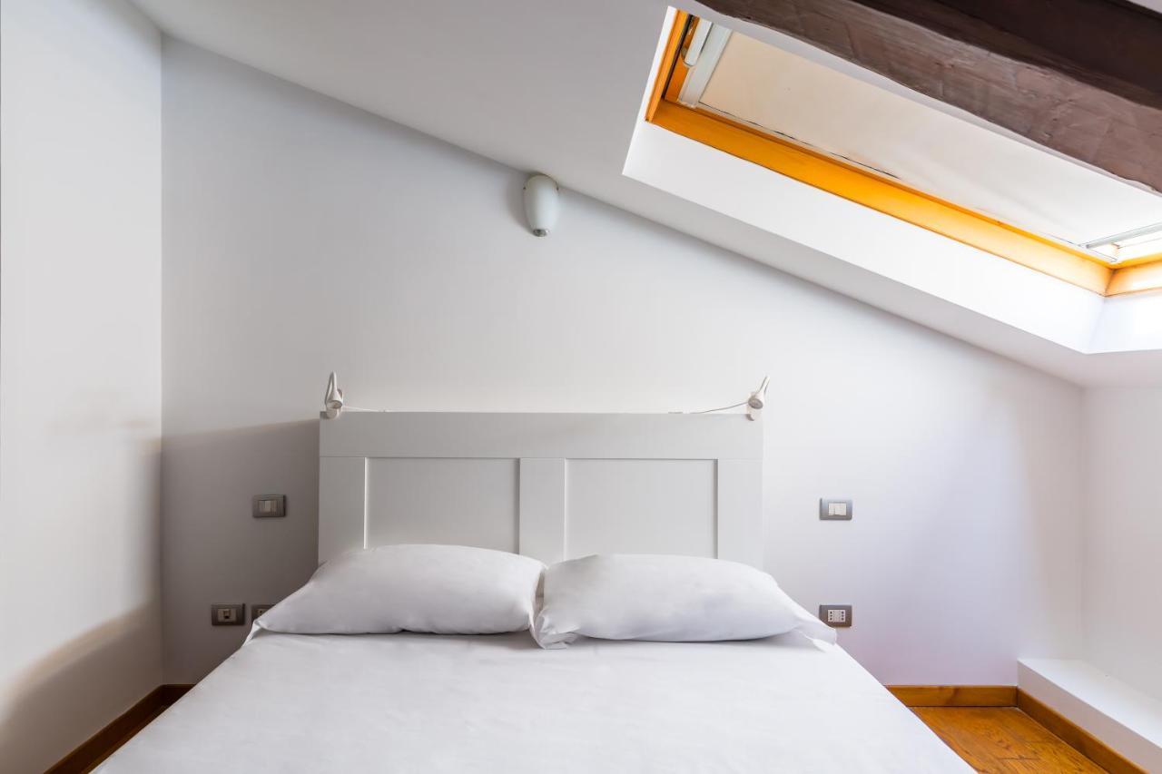 Attico Al Duomo By Napoliapartments ภายนอก รูปภาพ