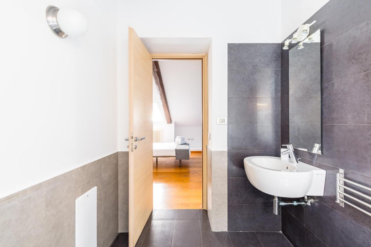 Attico Al Duomo By Napoliapartments ภายนอก รูปภาพ