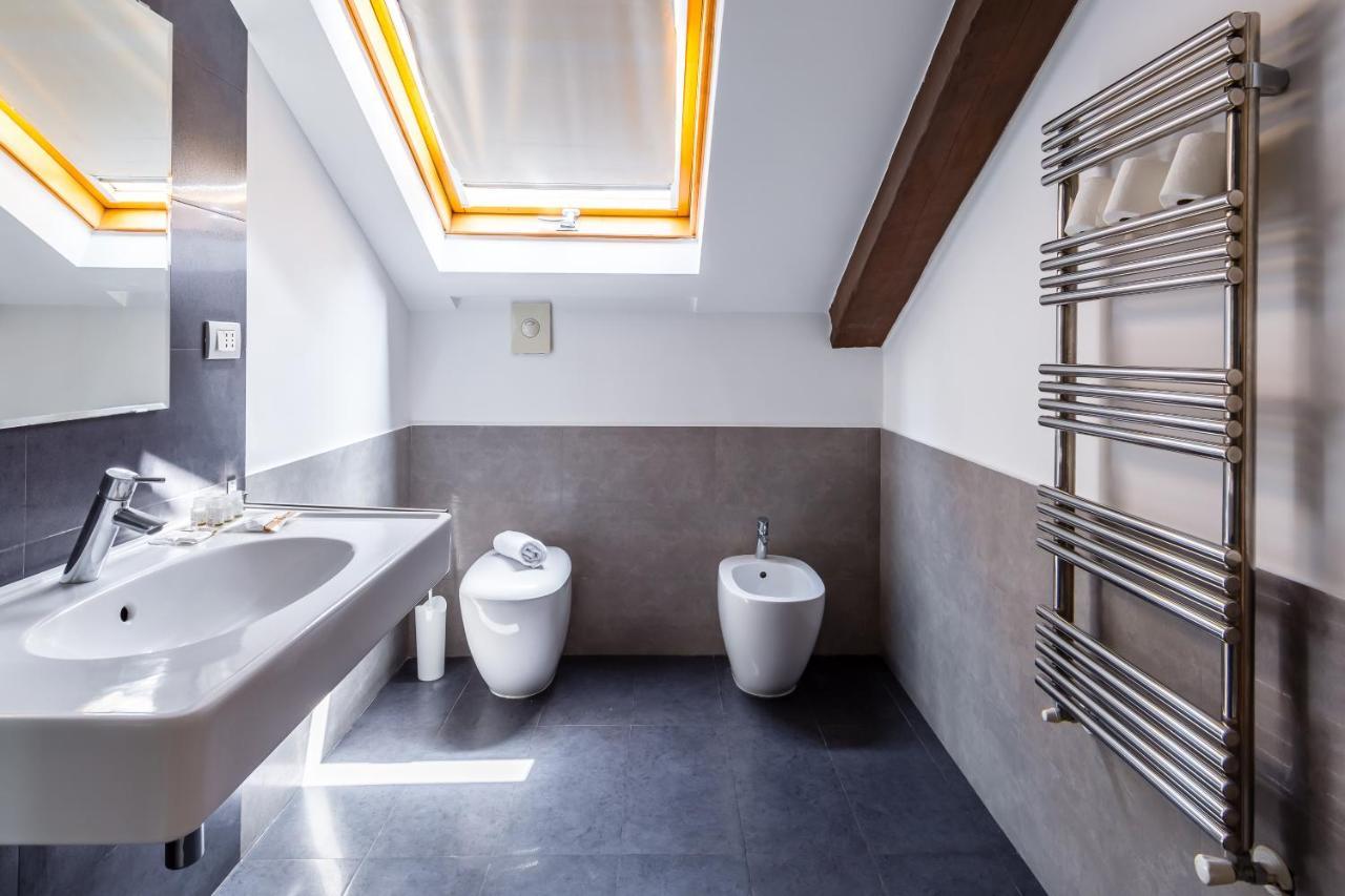 Attico Al Duomo By Napoliapartments ภายนอก รูปภาพ