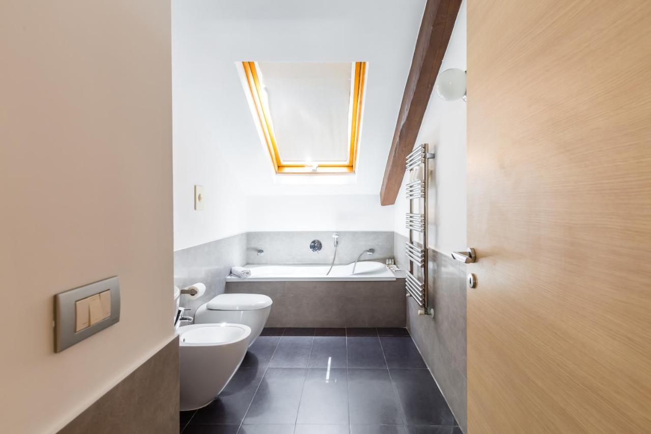 Attico Al Duomo By Napoliapartments ภายนอก รูปภาพ